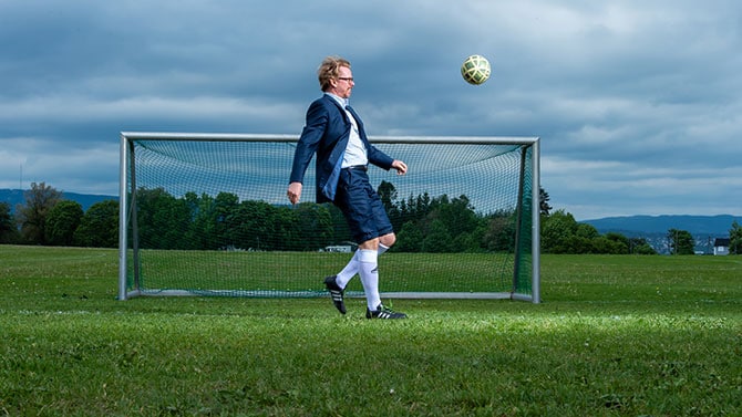 Leif Arne Jensen playing football